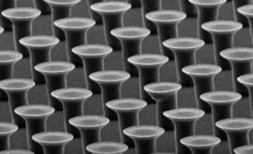 天富登录卡内基梅隆大学衍生的nanoGriptech是第一个大规模制造强大和敏感的壁虎启发粘合剂